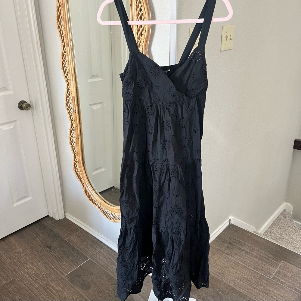 Zara / Cutwork Embroidery Midi Black Dress - Picture 3 of 7
